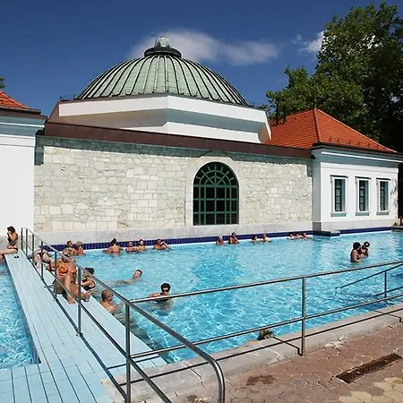 Botax Хостел *