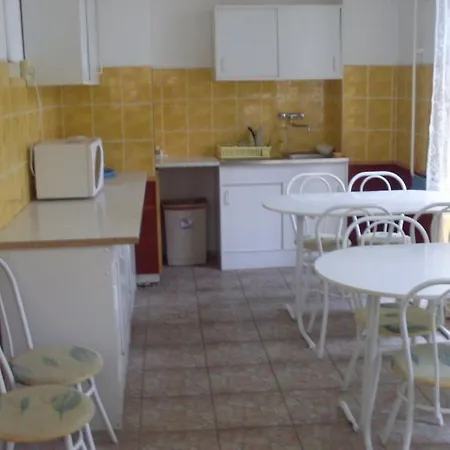 Hostal Botax *